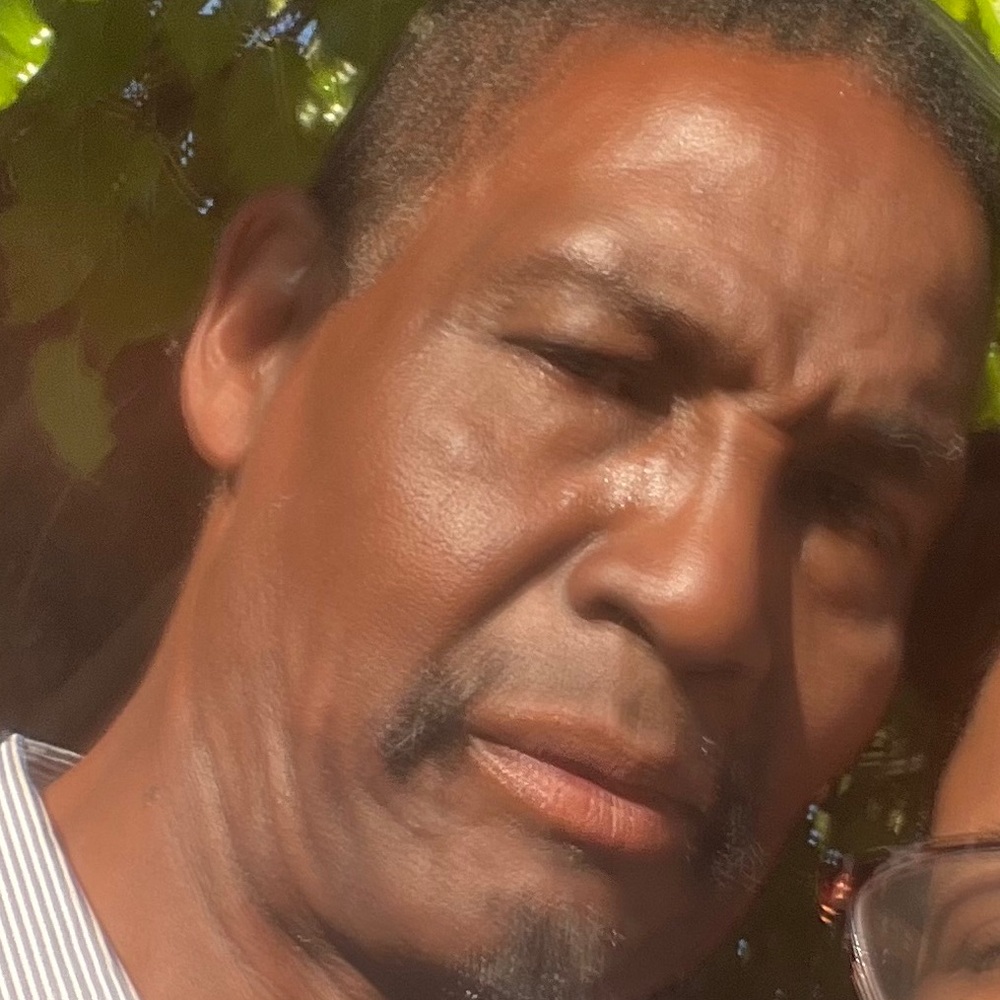 Meet your Posher, Kenneth